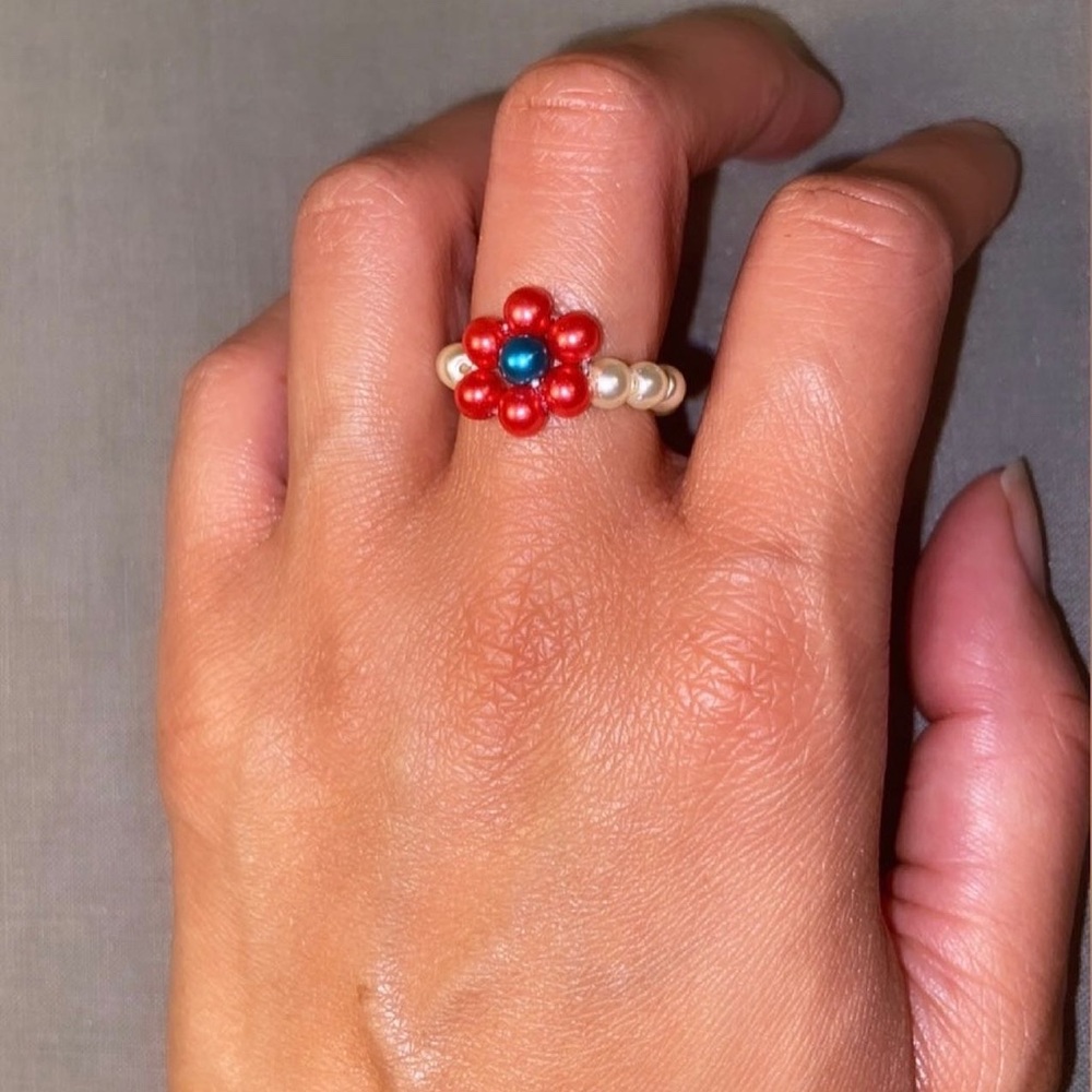 Handmade Glass Bead Daisy Flower Ring
